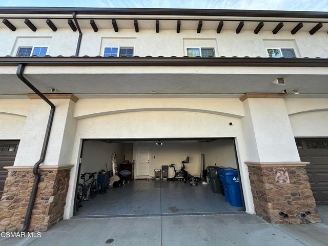 3236 Royal Oaks Drive 4, Thousand Oaks, CA 91362