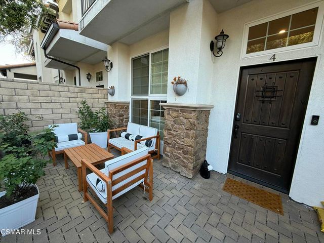 3236 Royal Oaks Drive 4, Thousand Oaks, CA 91362