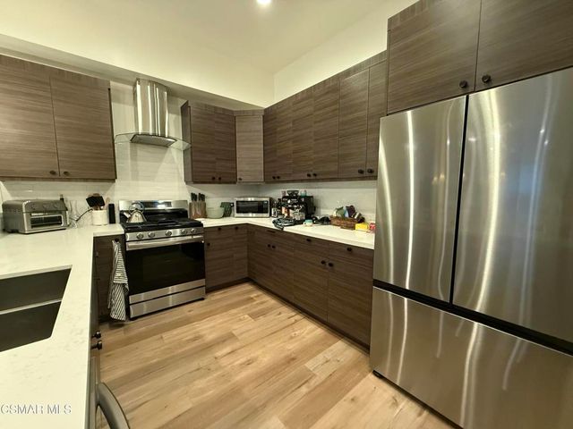 3236 Royal Oaks Drive 4, Thousand Oaks, CA 91362