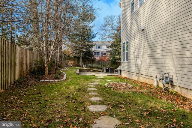 1228 PROVIDENCE TER, Mclean, VA 22101