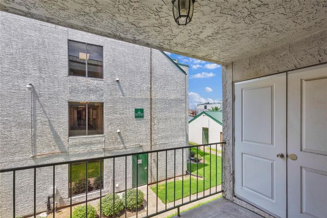2830 S Bartell Drive 23, Houston, TX 77054
