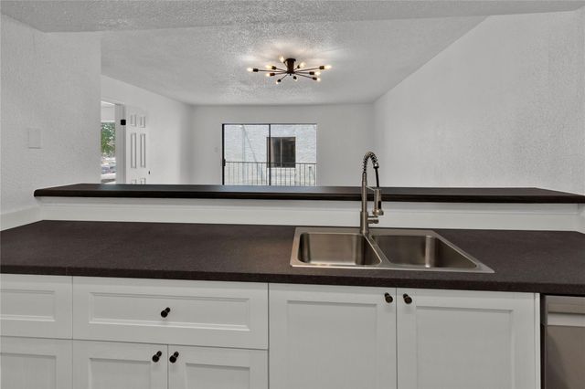2830 S Bartell Drive 23, Houston, TX 77054