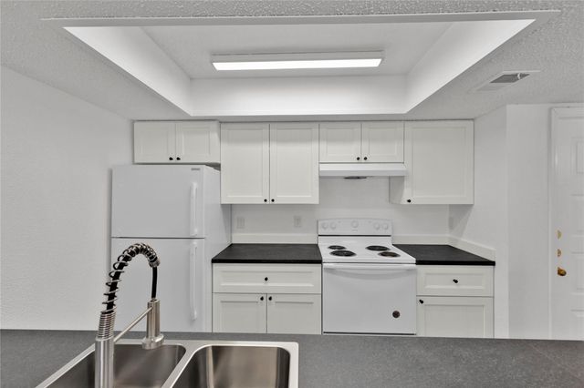 2830 S Bartell Drive 23, Houston, TX 77054