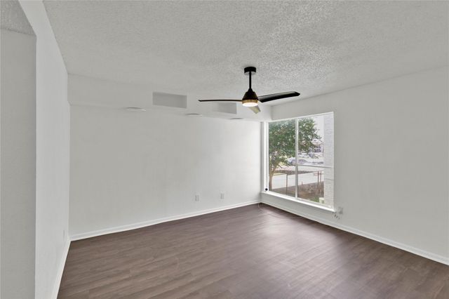 2830 S Bartell Drive 23, Houston, TX 77054