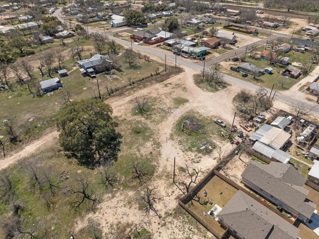 LOT: 1-2-3-4-5-6 BLK: 5 A EAST AVE i Ave, Lampasas, TX 76550