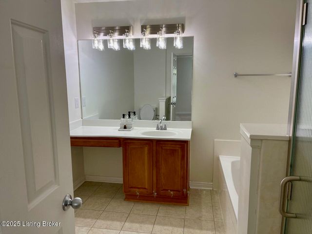 13404 Cain Ln, Louisville, KY 40245