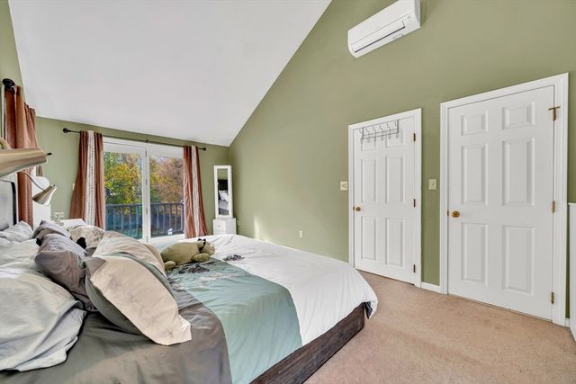 10 Humphrey St, Haverhill, MA 01830