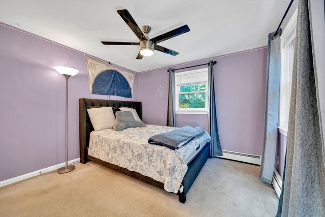 10 Humphrey St, Haverhill, MA 01830