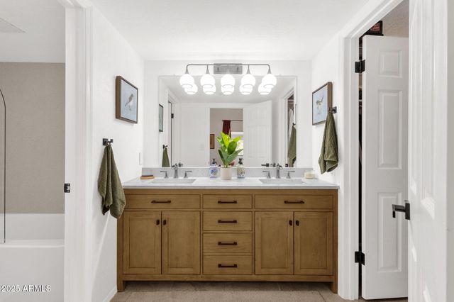 7438 E HUM Road 103, Carefree, AZ 85377