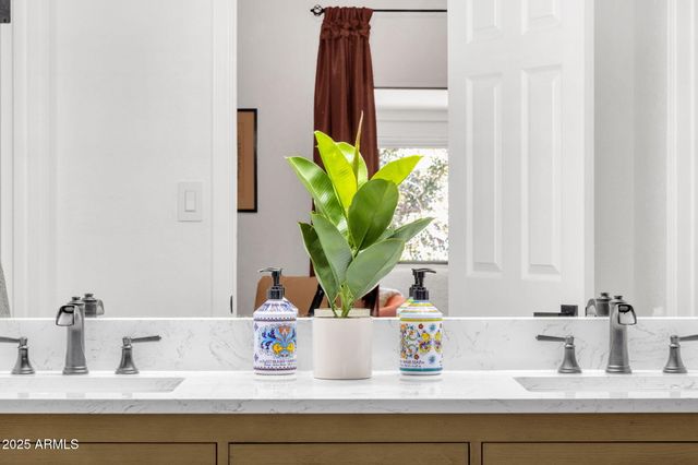 7438 E HUM Road 103, Carefree, AZ 85377