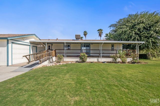 9000 Eastwind Circle, Bakersfield, CA 93306