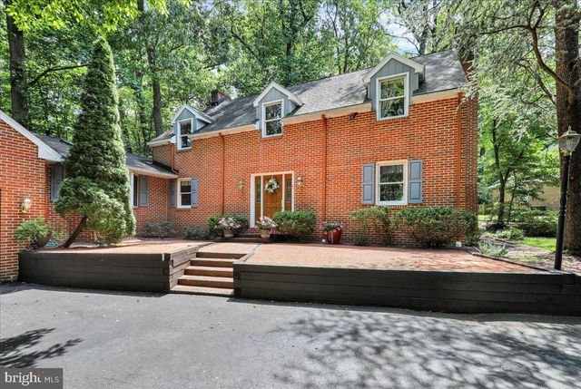 13 NASSAU CIR, Reading, PA 19607
