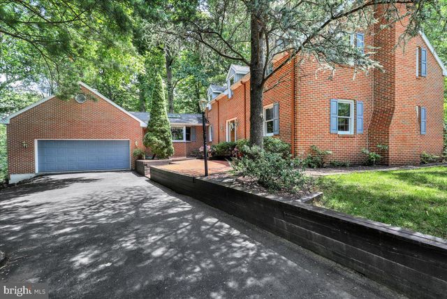 13 NASSAU CIR, Reading, PA 19607