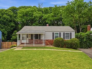 5255 Elmwood Dr, Baldwin Boro, PA 15227