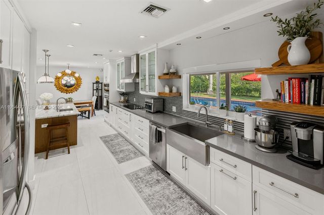 7980 SW 108th St, Miami, FL 33156