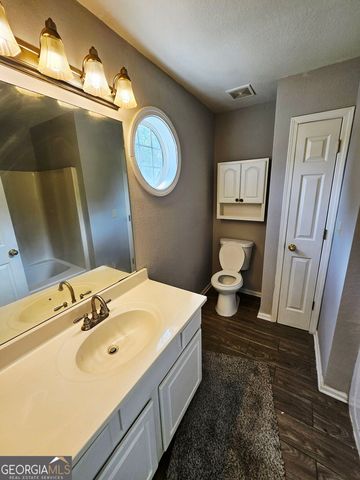 375 Brookview Drive, Riverdale, GA 30274