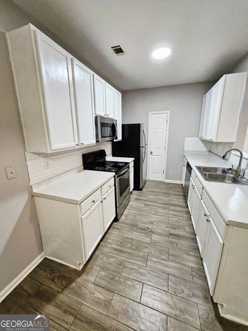 375 Brookview Drive, Riverdale, GA 30274
