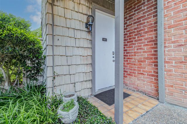 2829 Timmons Lane 167, Houston, TX 77027