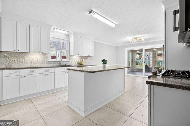 291 Shore Drive, Suwanee, GA 30024