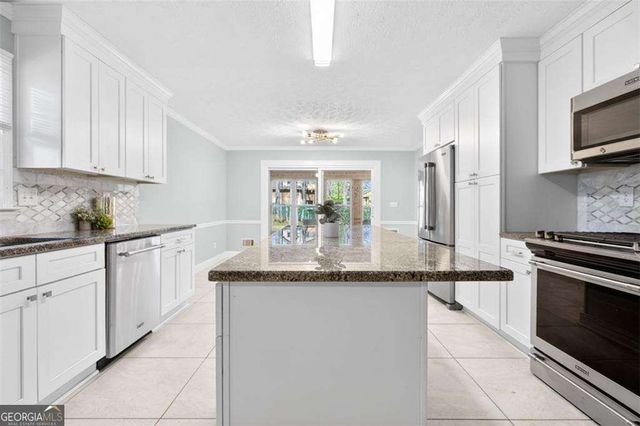 291 Shore Drive, Suwanee, GA 30024