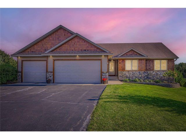 248 Smith Circle, River Falls, WI 54022