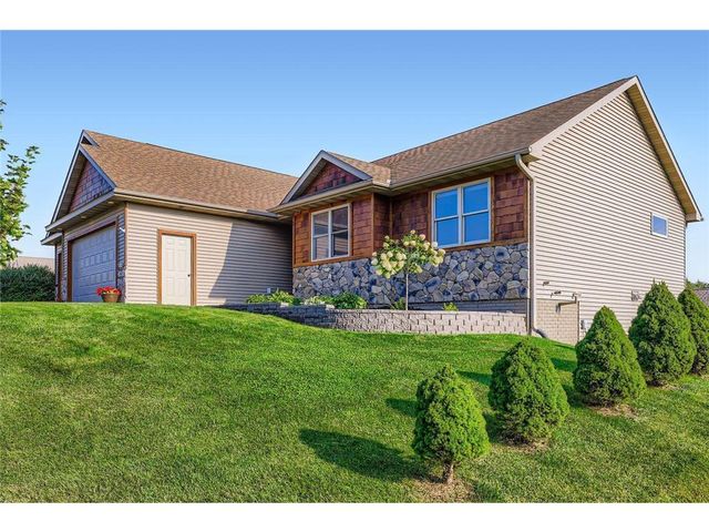 248 Smith Circle, River Falls, WI 54022