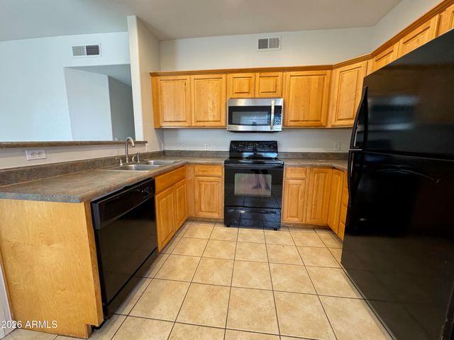 510 W University Drive 208, Tempe, AZ 85281