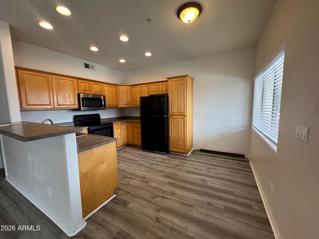 510 W University Drive 208, Tempe, AZ 85281 — photo 2