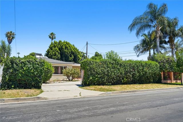 15841 Marlin Place, Lake Balboa, CA 91406