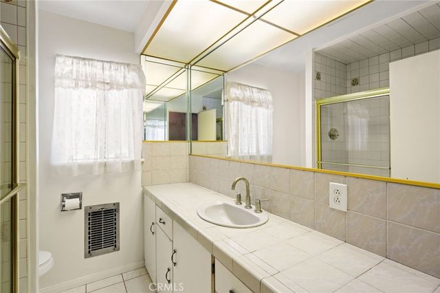 15841 Marlin Place, Lake Balboa, CA 91406