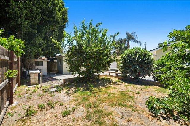 15841 Marlin Place, Lake Balboa, CA 91406