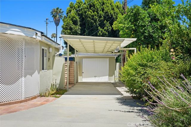 15841 Marlin Place, Lake Balboa, CA 91406