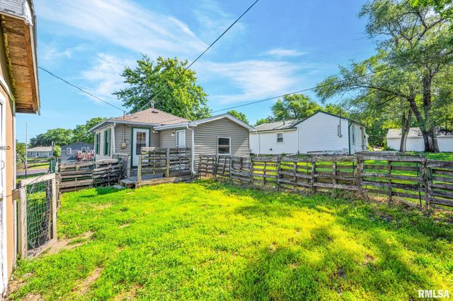 206 COOPER Street, Pekin, IL 61554