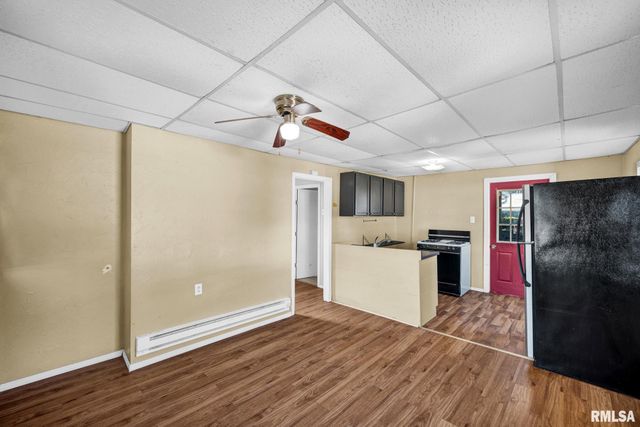 206 COOPER Street, Pekin, IL 61554