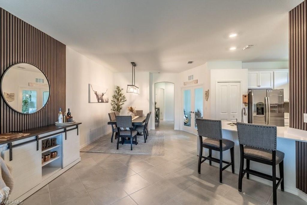 2645 Vine AVE, NAPLES, FL 34120 — exterior
