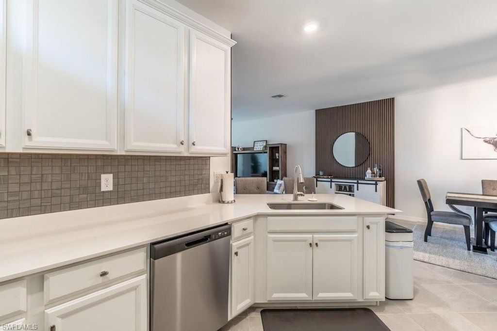 2645 Vine AVE, NAPLES, FL 34120 — photo 5