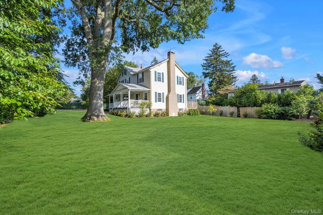 2 Smull Lane, Port Washington, NY 11050
