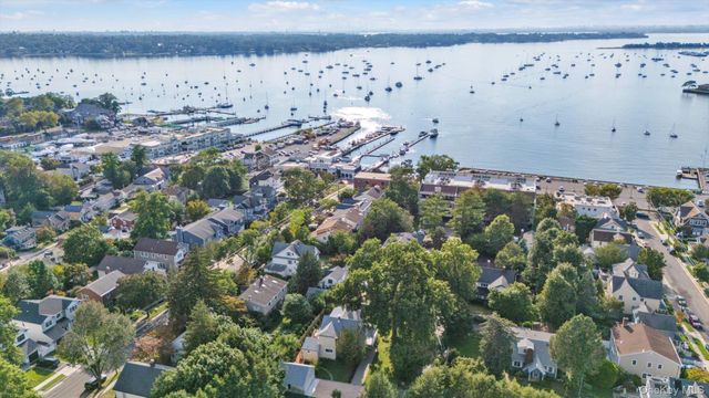 2 Smull Lane, Port Washington, NY 11050