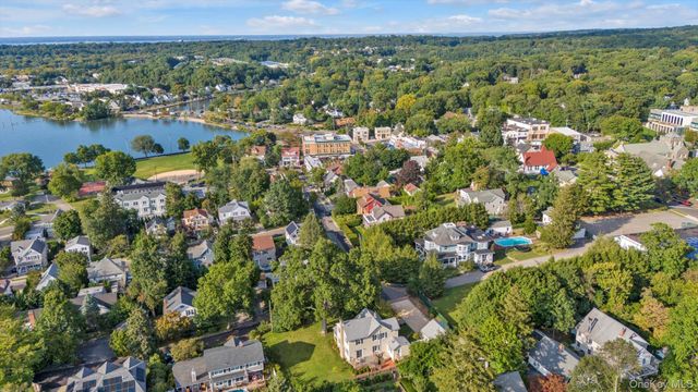 2 Smull Lane, Port Washington, NY 11050