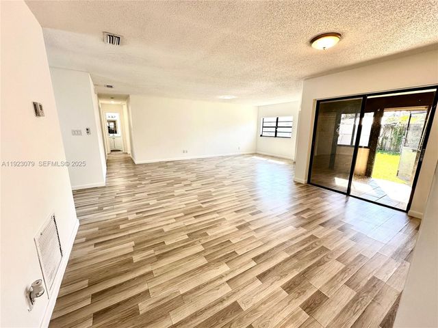 16708 SW 5th Way, Weston, FL 33326