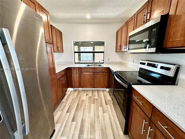 16708 SW 5th Way, Weston, FL 33326