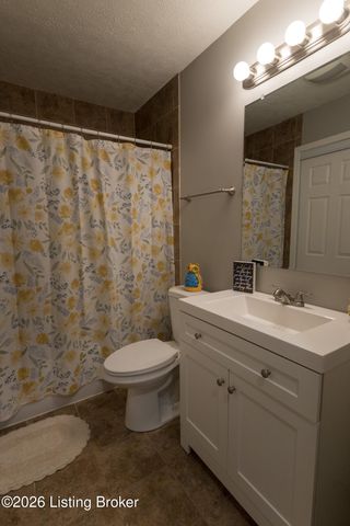 4309 Southridge Dr, Louisville, KY 40272