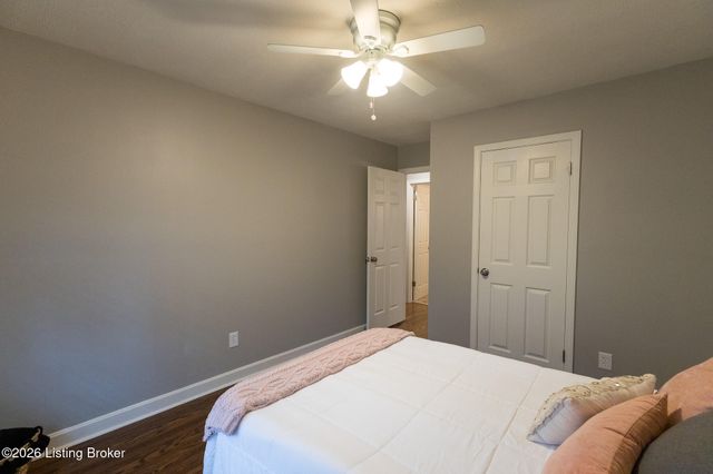 4309 Southridge Dr, Louisville, KY 40272