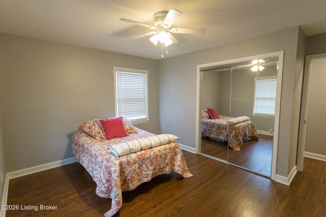 4309 Southridge Dr, Louisville, KY 40272