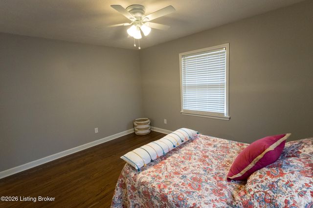 4309 Southridge Dr, Louisville, KY 40272