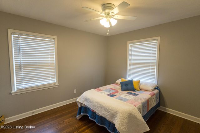 4309 Southridge Dr, Louisville, KY 40272