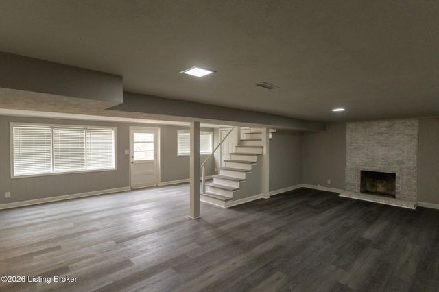 4309 Southridge Dr, Louisville, KY 40272