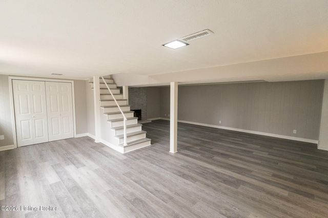 4309 Southridge Dr, Louisville, KY 40272