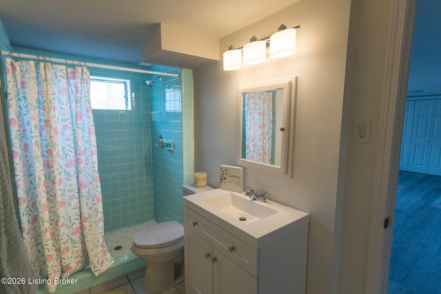 4309 Southridge Dr, Louisville, KY 40272