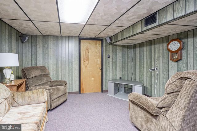 300 NASSAU, Paulsboro, NJ 08066